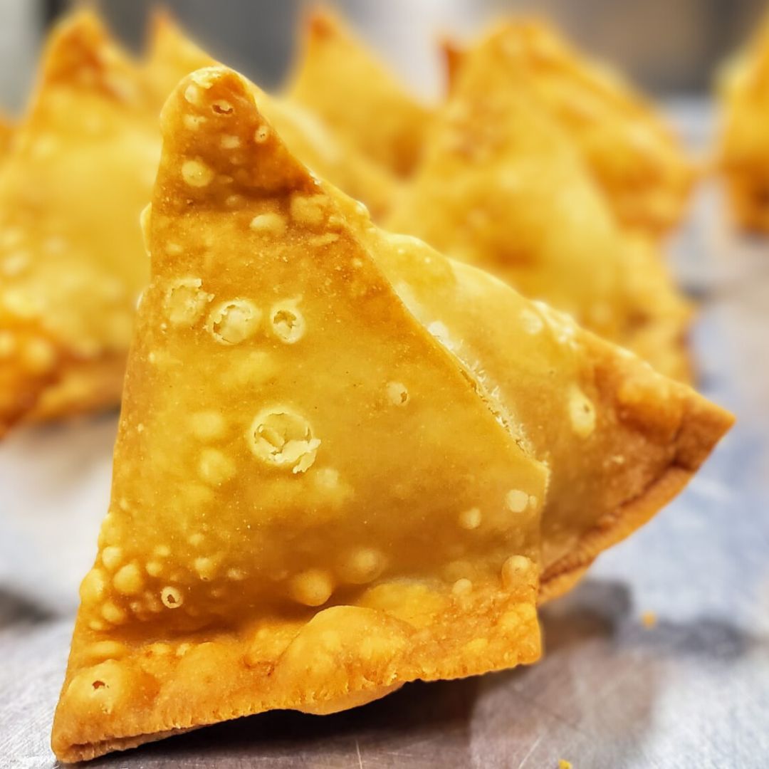 Handmade Samosas (8pcs)